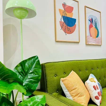 Modern & Cozy Flat Close To Center
