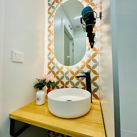 Modern & Cozy Flat Close To Center